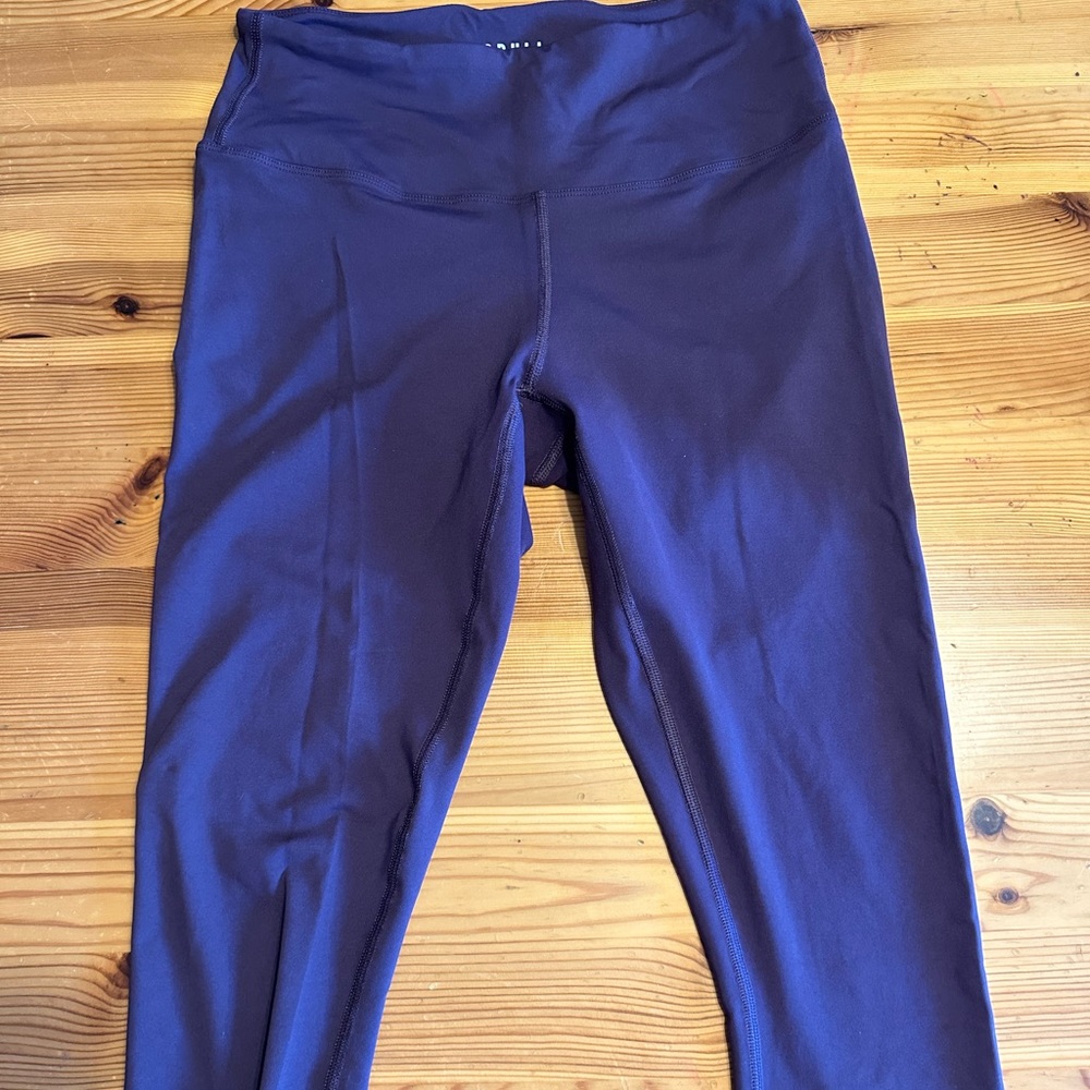 NoBull matte cropped leggings, medium